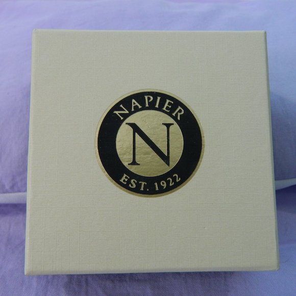 Napier Hummingbird Pin Brooch New - Picture 4 of 4